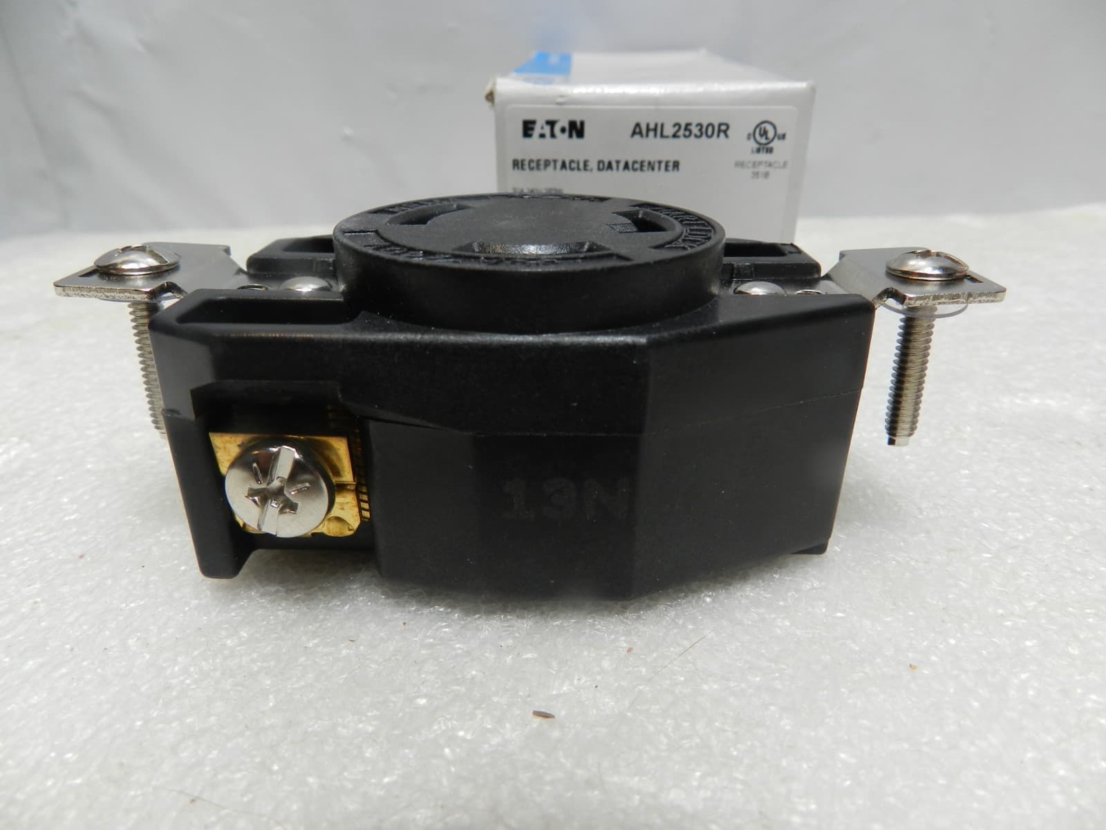 Eaton Receptacle DataCenter AHL2530R 30A 240V 2P 3W (C98) - Thumbnail 4