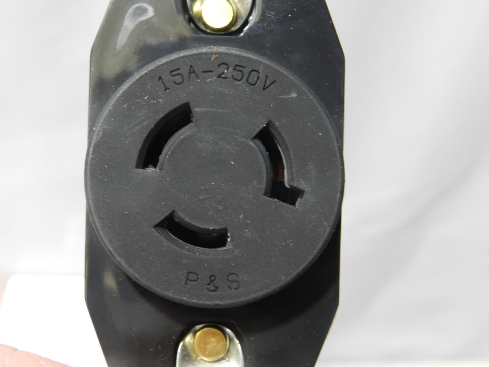 Pass & Seymour Legrand 4560 NEMA L6-15R 15 Amp 250 Volt Turnlok Receptacle (C94 - Thumbnail 4