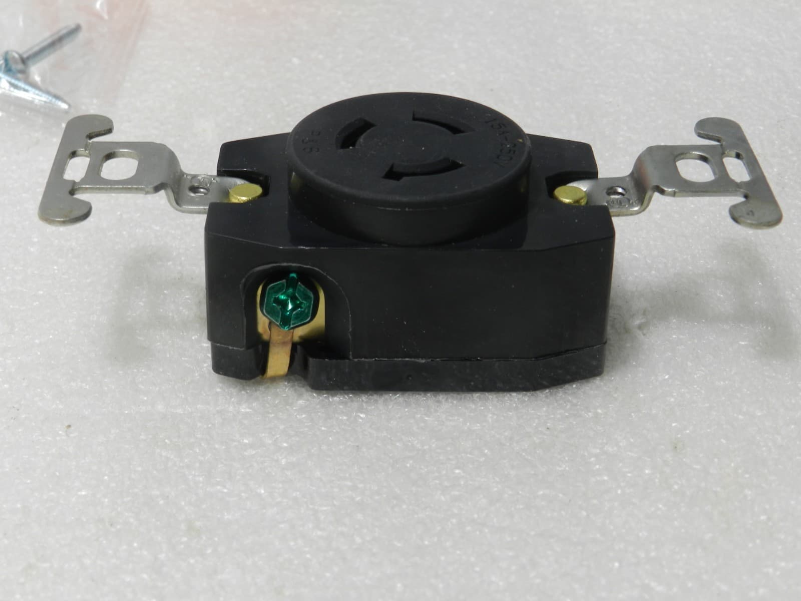 Pass & Seymour Legrand 4560 NEMA L6-15R 15 Amp 250 Volt Turnlok Receptacle (C94 - Thumbnail 5