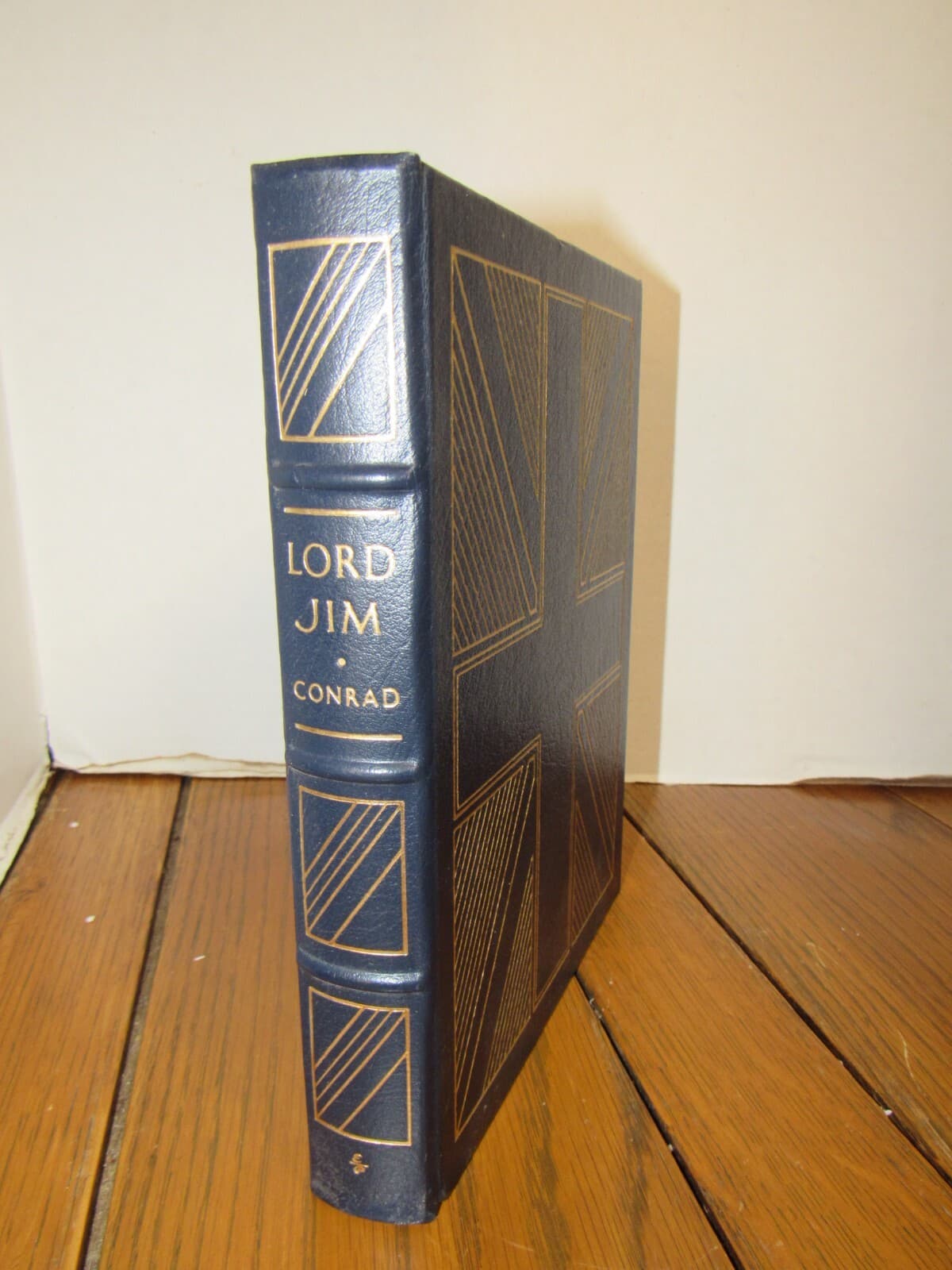 Lord Jim by Joseph Conrad Easton Press 1977 Hardcover Leather C2K - Thumbnail 2