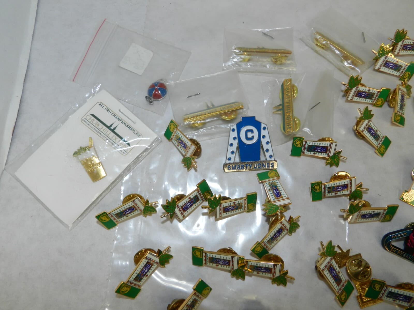 60+ Kentucky Derby Festival Pins 88' - 04' Chuchill Downs M45K - Thumbnail 10