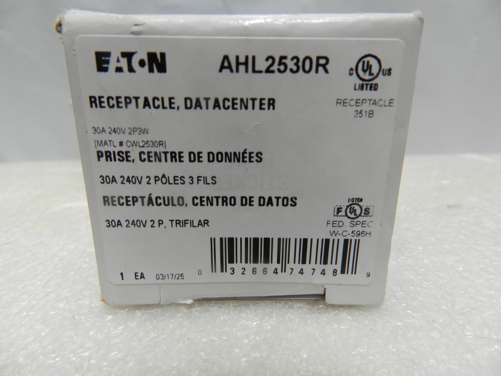 Eaton Receptacle DataCenter AHL2530R 30A 240V 2P 3W (C98) - Thumbnail 2