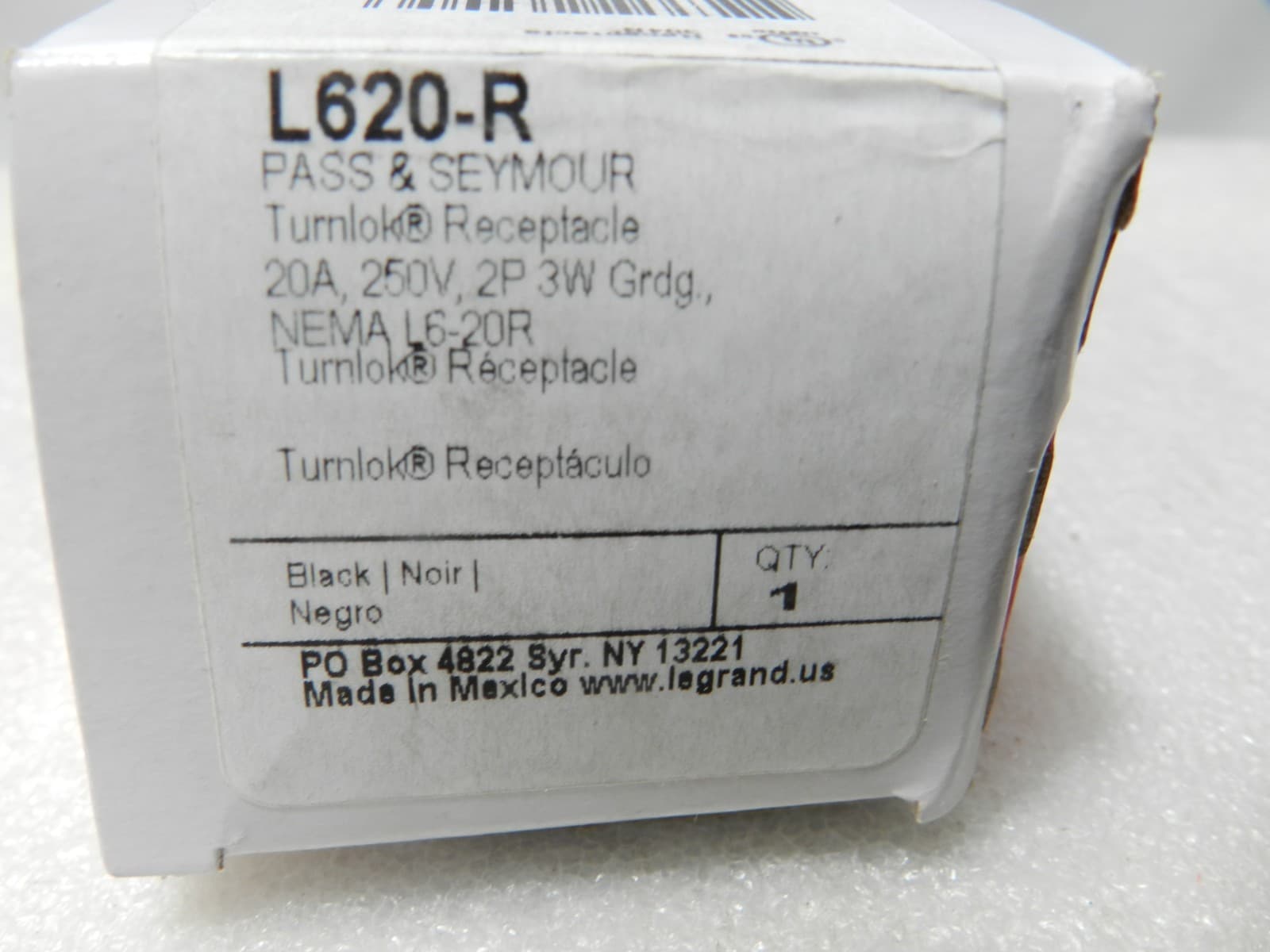 Pass & Seymour L620-R Turnlok Receptacle Twist Locking Outlet 20A 250V 2P 3W D3 - Thumbnail 2
