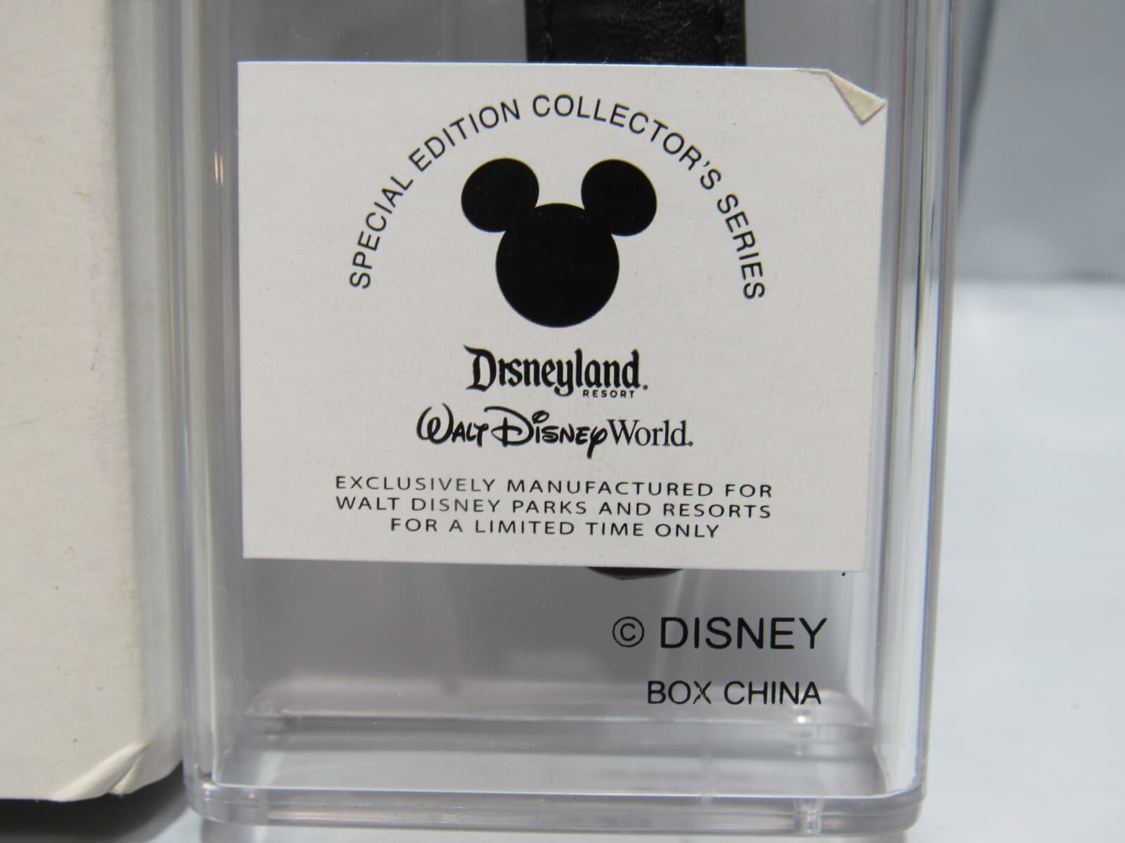Disney Time Works: Pirates of the Caribbean Watch SE Collector's Series (Q58M) - Thumbnail 2