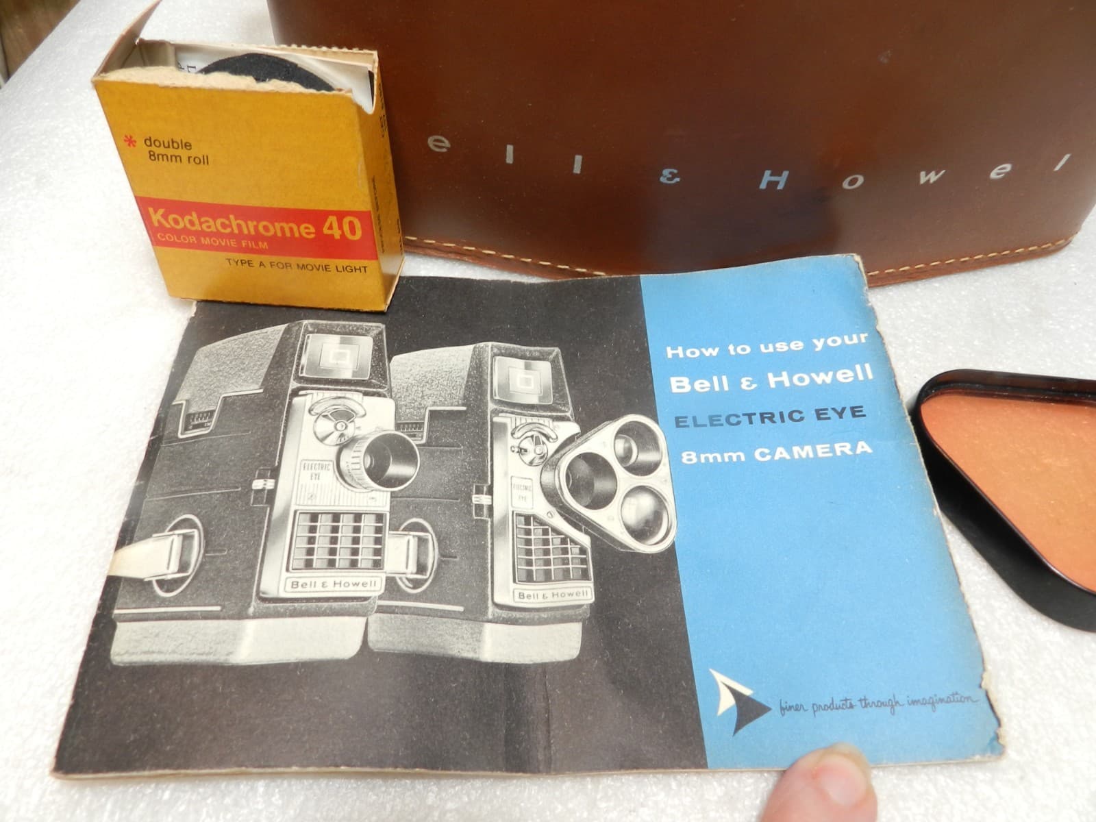 Vintage Bell & Howell Electric Eye with 3-Lens Turret 8mm Movie Camera (D6JJ) - Thumbnail 8