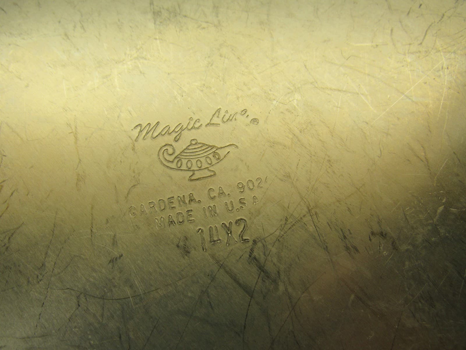 3 Magic Line Cake Pan Round 14 X 2 / 16 X 2 Professional Heavy Gauge Alum. K66K - Thumbnail 2