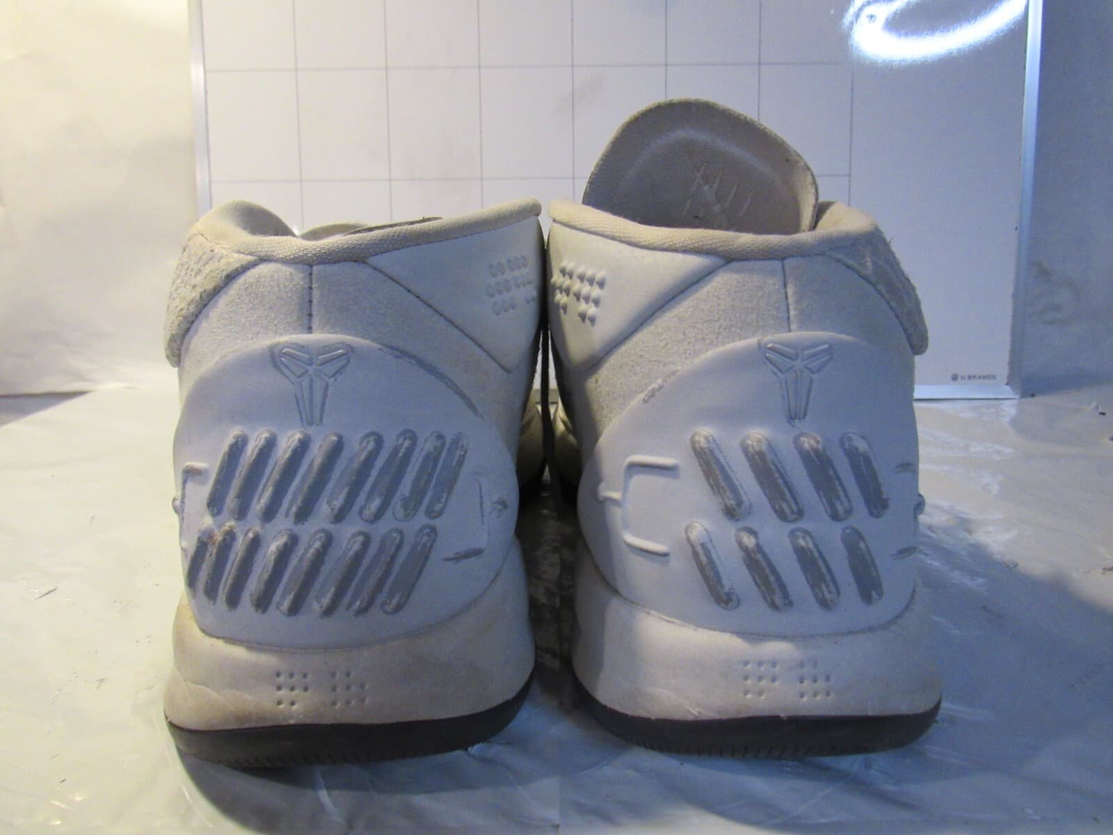 Nike Shoes Mens 10.5 Kobe A.D. Mid "Pure Platinum 2018" Sneakers 922482-004 B76 - Thumbnail 4