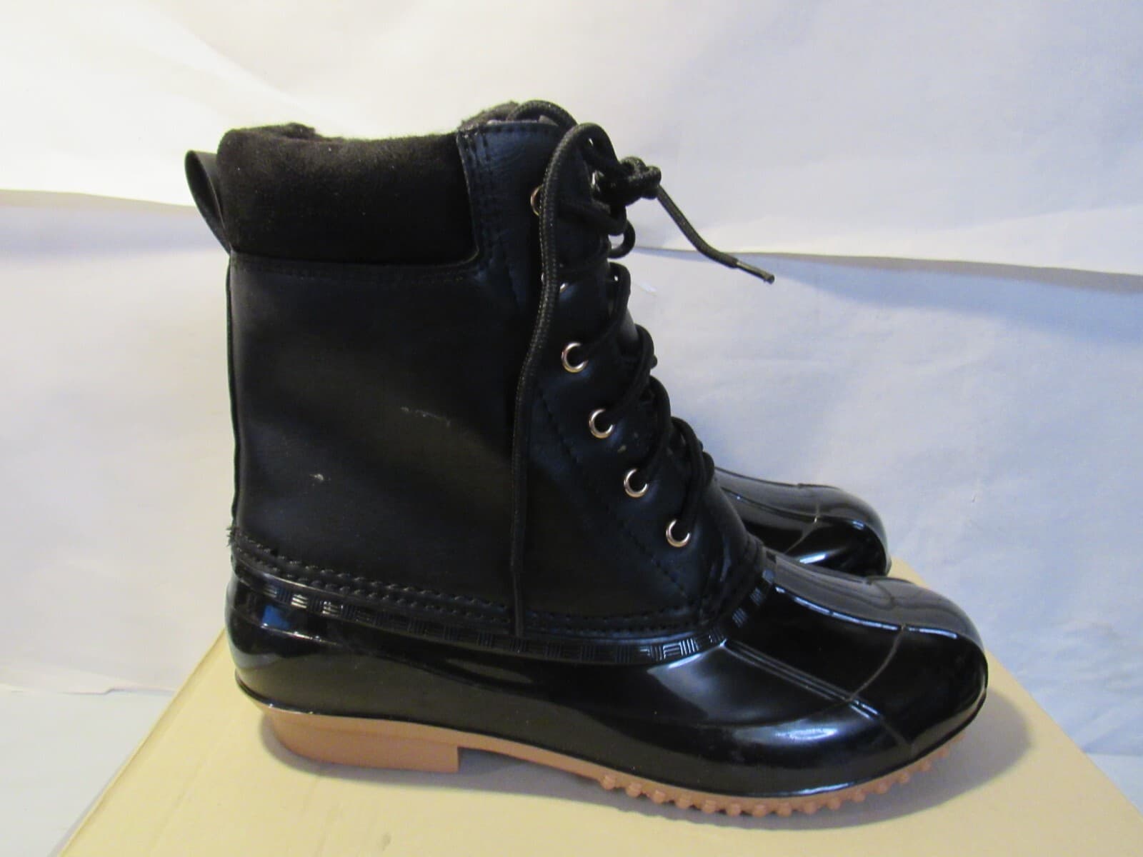JustFab Cold Weather Evi Slip On Boots Black Onyx Size 8 New in the Box C48M