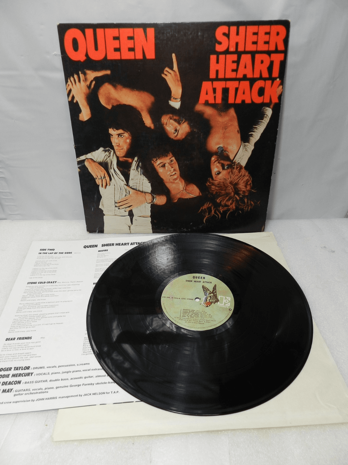 Queen Sheer Heart Attack Vinyl LP 33 RPM 1974 Insert Lyrics Poster Sleeve L52JJ