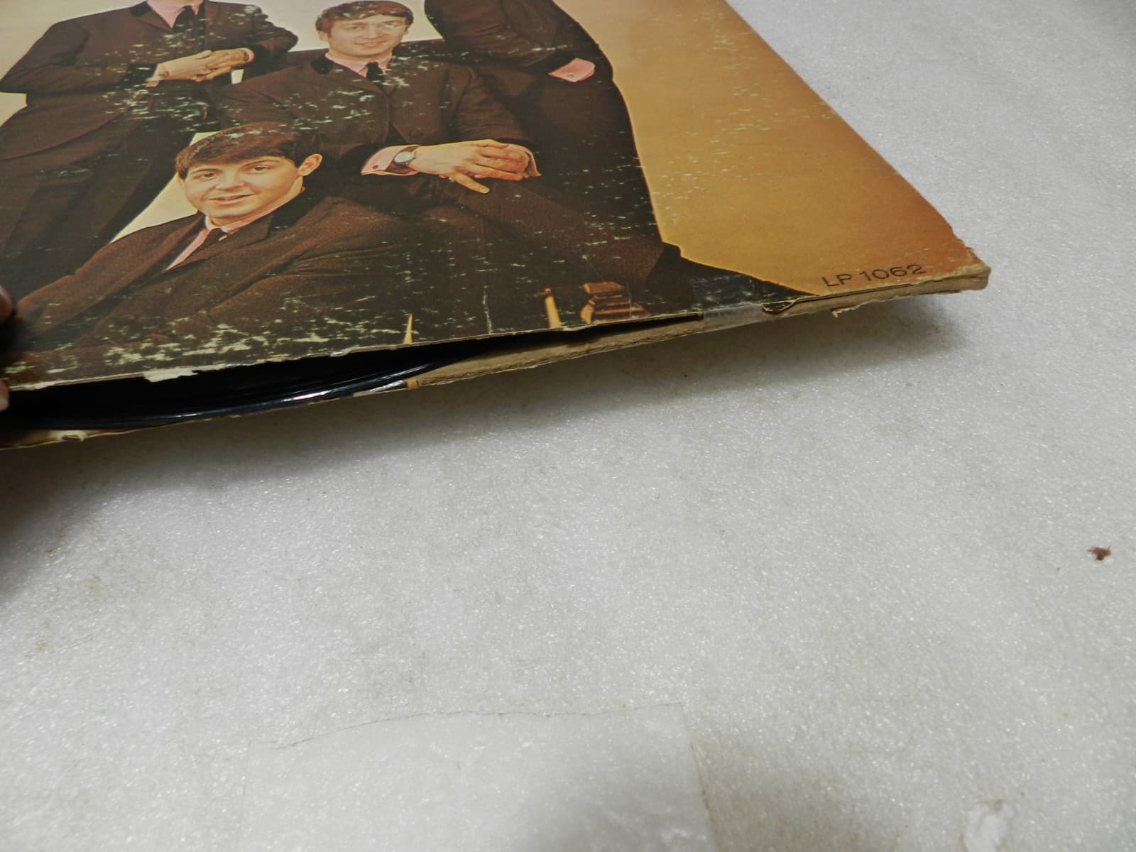 Introducing The Beatles Englands No 1 Vocal Group Album Vee Jay LP1062 (L62JJ) - Thumbnail 8