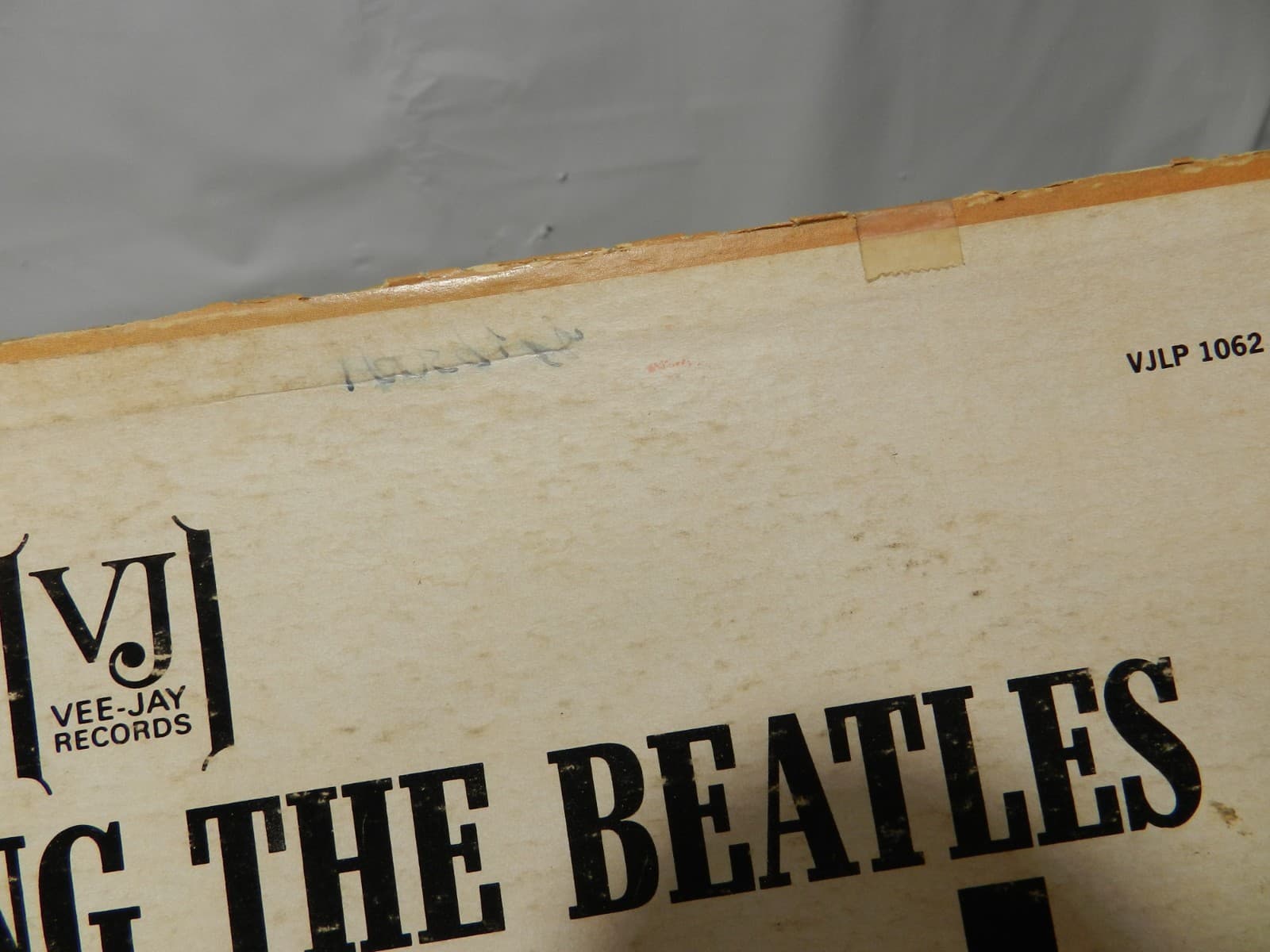 Introducing The Beatles Englands No 1 Vocal Group Album Vee Jay LP1062 (L62JJ) - Thumbnail 10