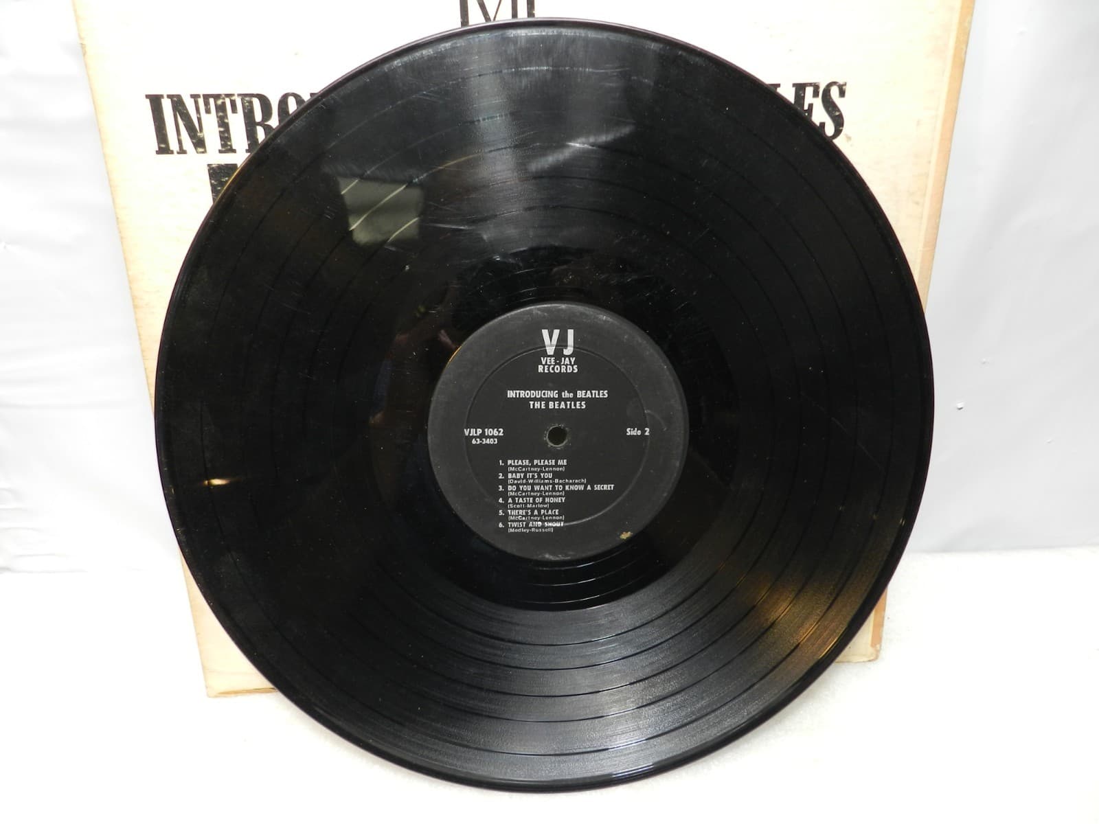 Introducing The Beatles Englands No 1 Vocal Group Album Vee Jay LP1062 (L62JJ) - Thumbnail 6