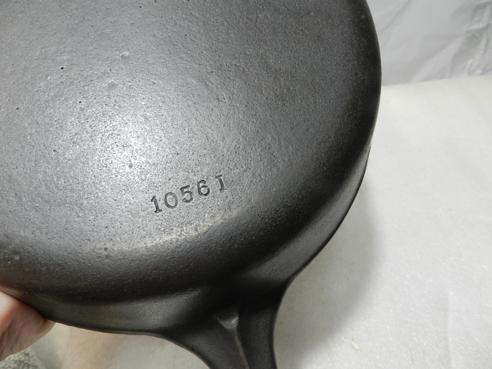 Wagner Ware Sidney Cast Iron Skillet 1056I Vintage No. 6 / 9" Diameter (D44S) - Thumbnail 3