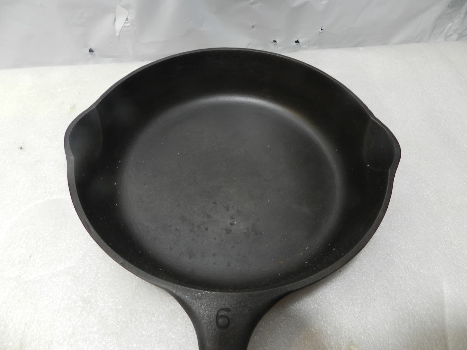 Wagner Ware Sidney Cast Iron Skillet 1056I Vintage No. 6 / 9" Diameter (D44S) - Thumbnail 6
