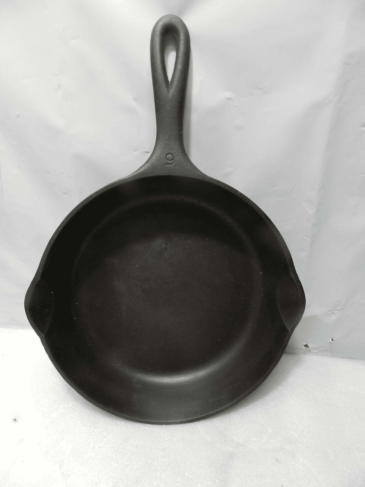Wagner Ware Sidney Cast Iron Skillet 1056I Vintage No. 6 / 9" Diameter (D44S) - Thumbnail 4