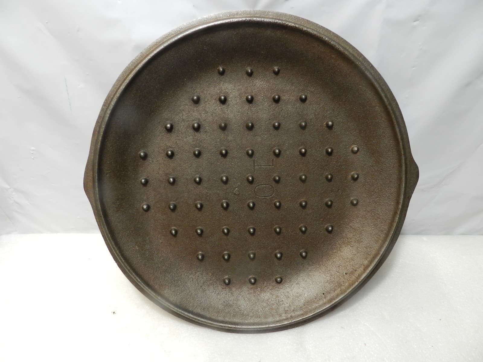 Vintage # 10 Lodge Cast Iron Camp Dutch Oven Lid (D45S) - Thumbnail 2