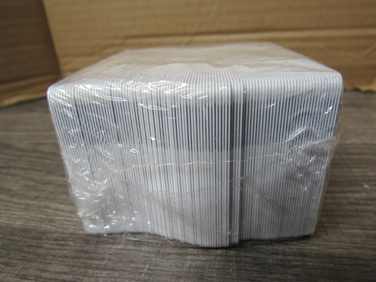 100 CR80 30Mil White magnetic PVC Plastic Credit Gift Photo ID Badge Cards (K) - Thumbnail 4