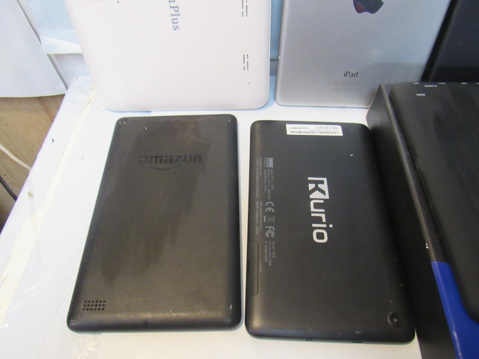 8 Tablets Apple Amazon ONN and More L36K - Thumbnail 7