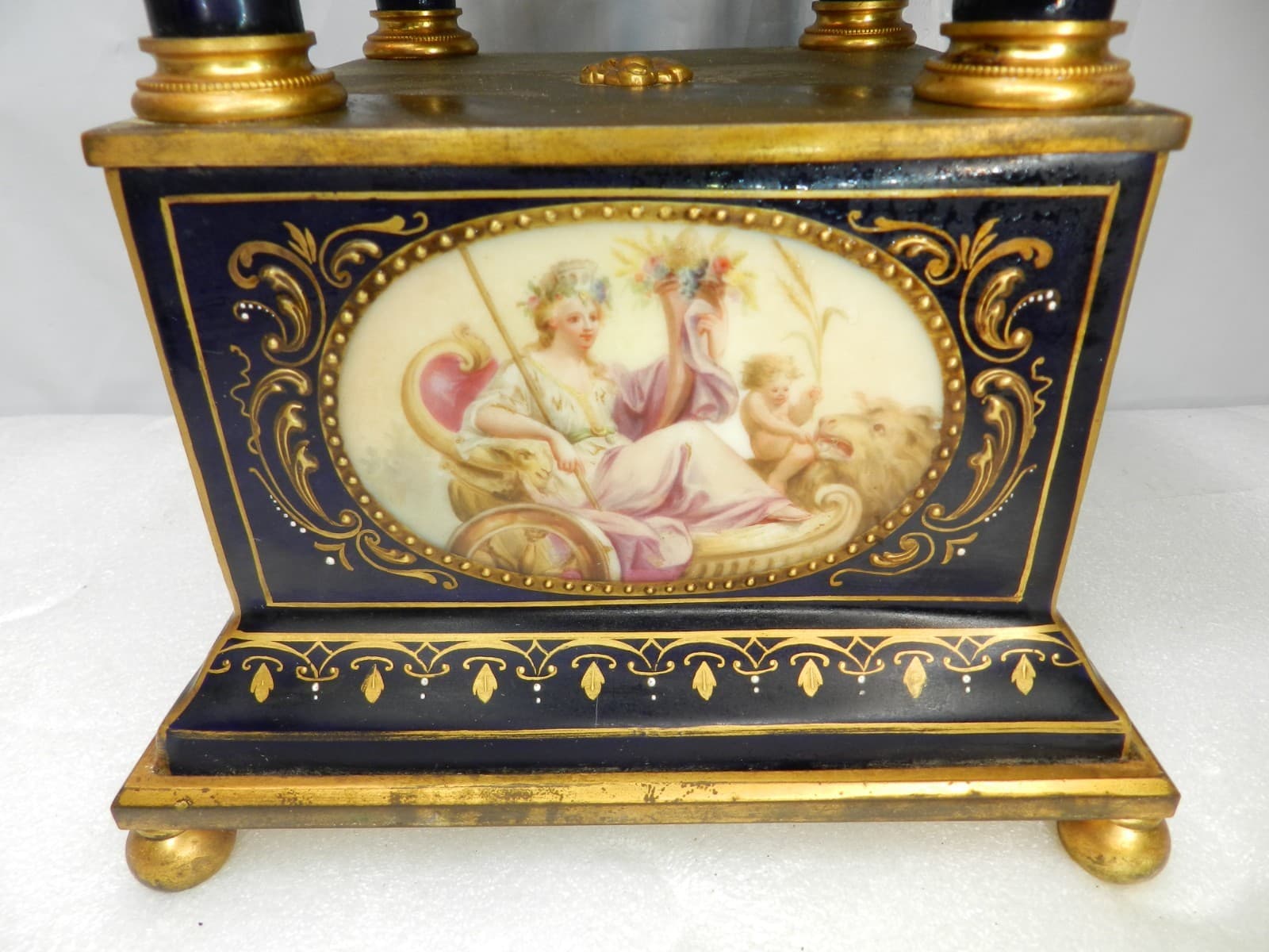 Vintage Royal Vienna Cobalt Porcelain Four-Column Portico Mantle Clock (F42JJ) - Thumbnail 2