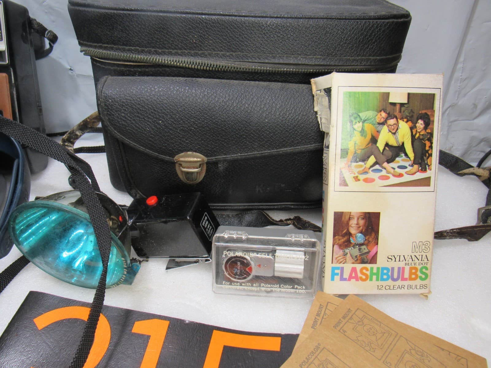 Vintage Kodak Instant 100/ Polaroid One Step 600 Instant & 315 Camera Lot J70J - Thumbnail 9
