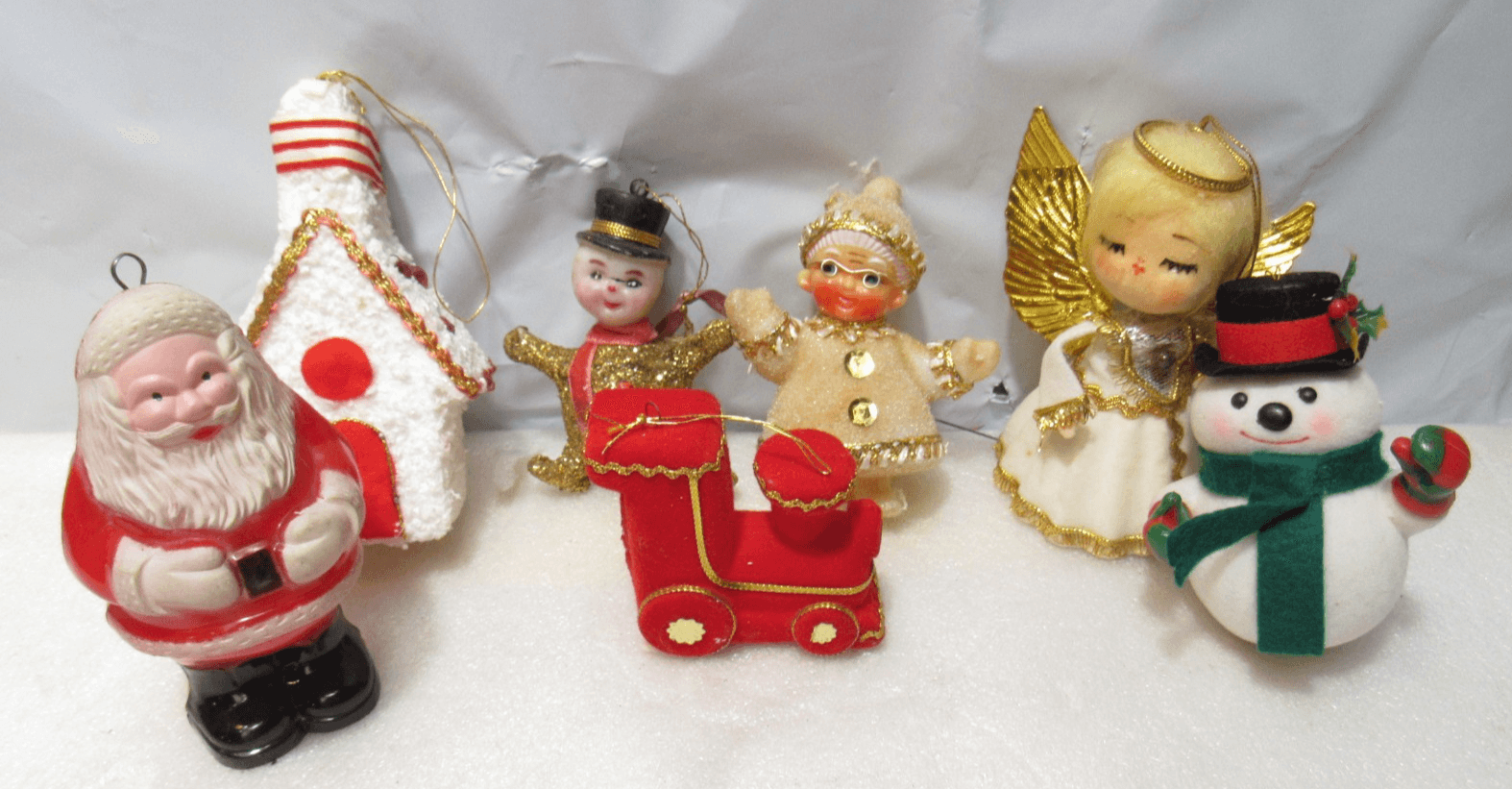 7 Vintage Flocked & Plastic Retro Christmas ornaments (D55JJ)