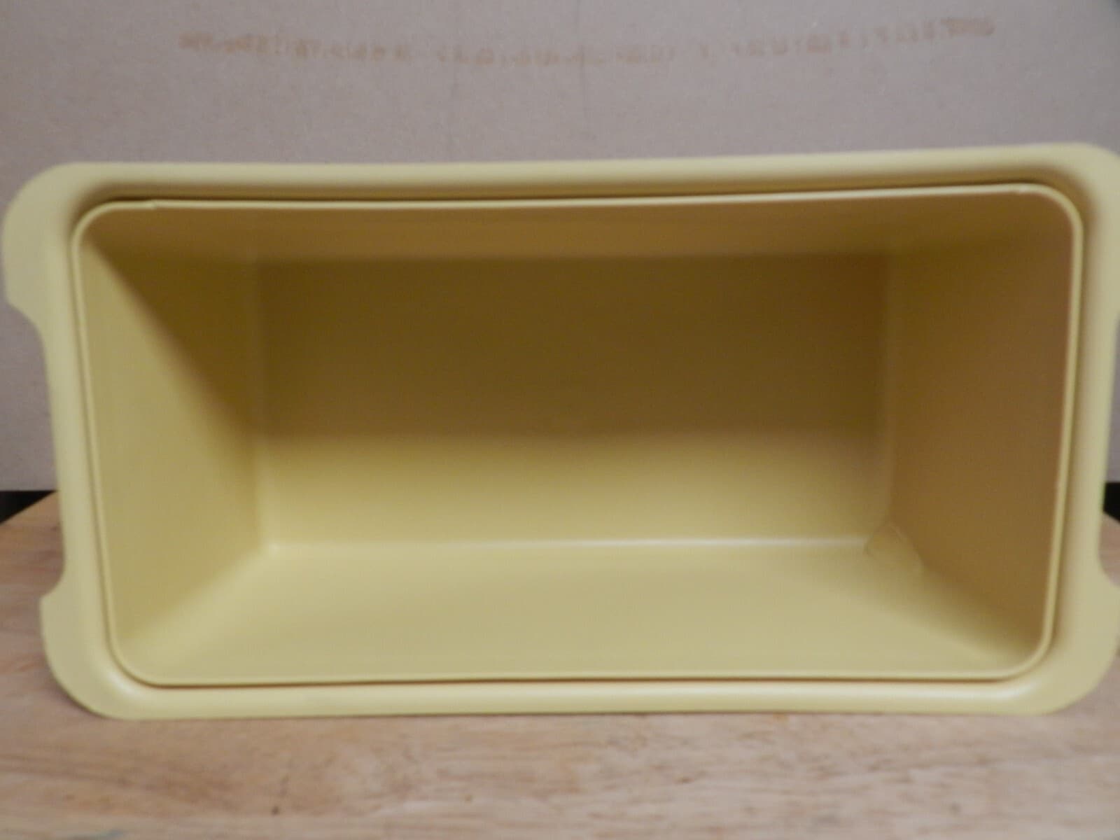 Vintage Tupperware Harvest Gold/Almond Covered Butter Dish 636-3 & 637-4 (K) - Thumbnail 3
