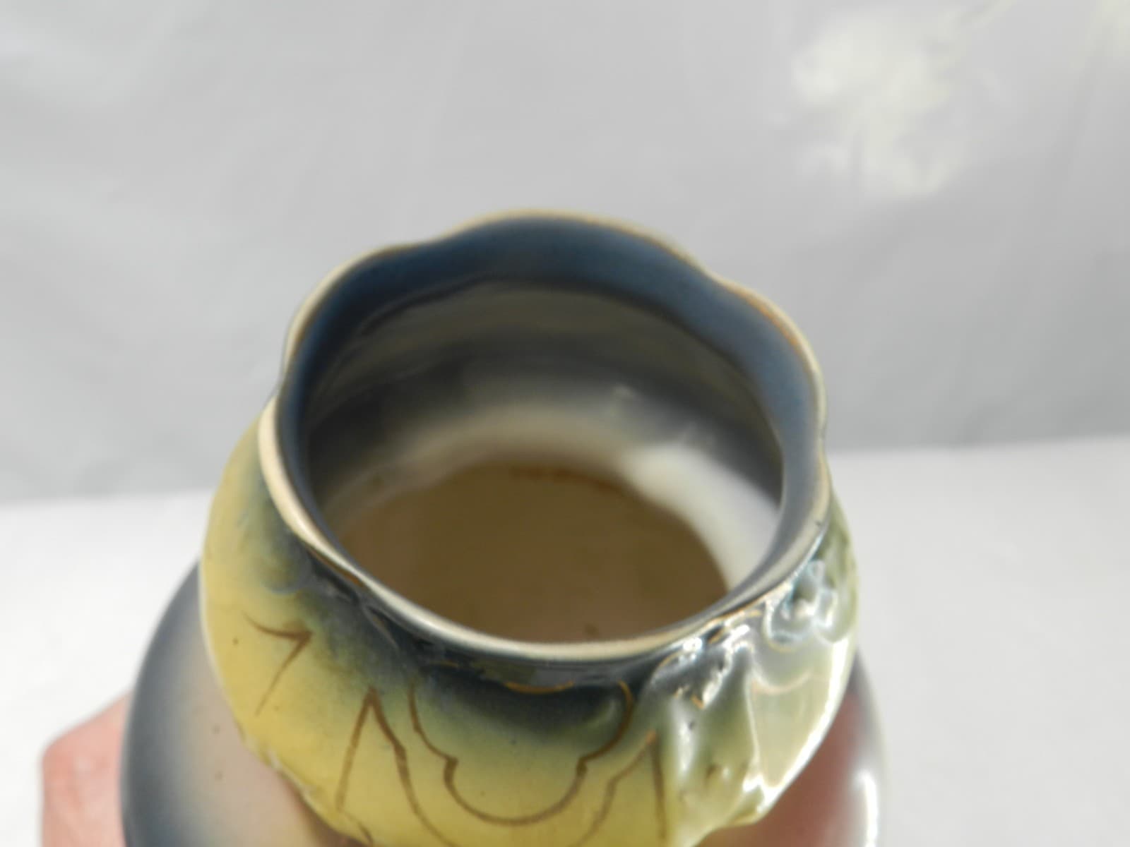 Vintage Royal Bonn 8" Castle Scene Vase Germany Double Handle (F43JJ) - Thumbnail 7
