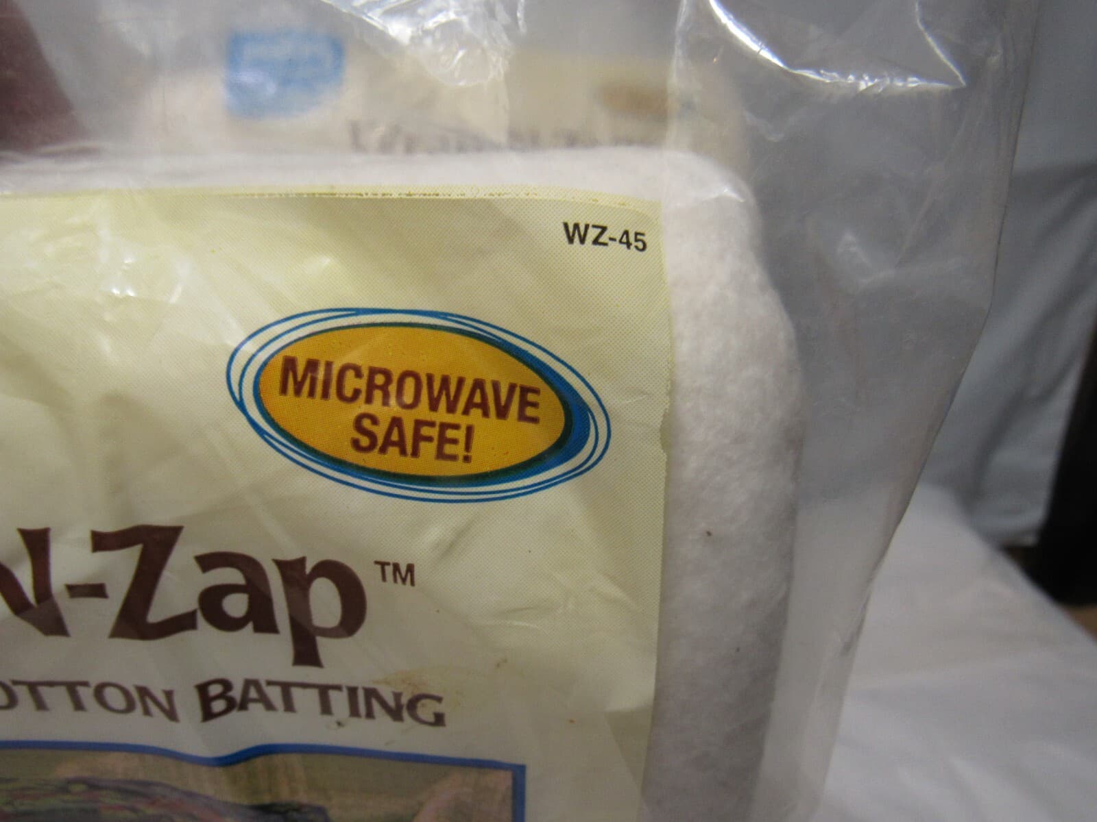 2 Pellon Wrap-N-Zap Quilting Batting, off-White 45" x 36" Precut Package R87K - Thumbnail 5