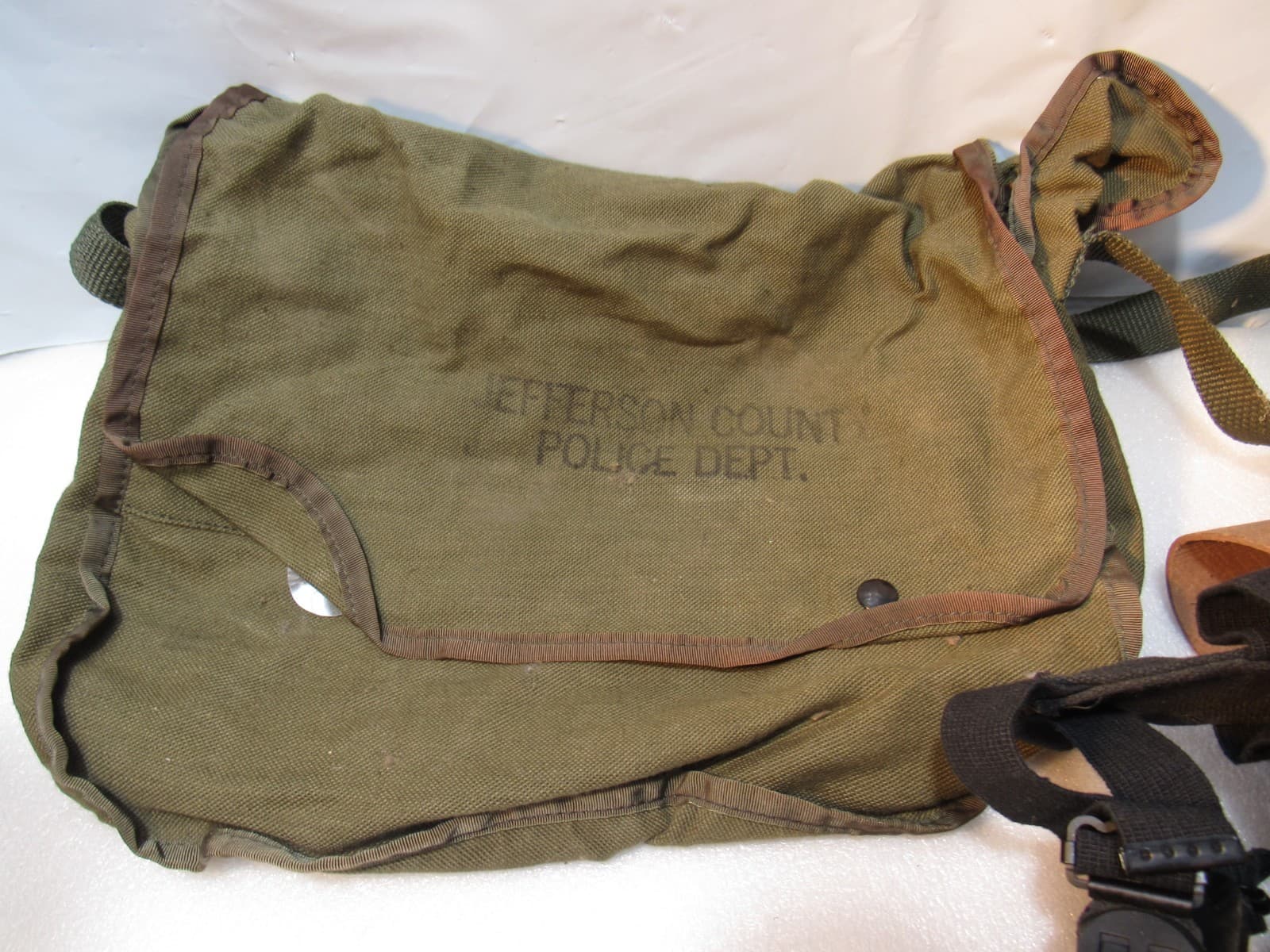 Vintage Law Inforcement Police Dept. Gas Mask W/Carrying Bag 2032-45-264 (U6JJ) - Thumbnail 10
