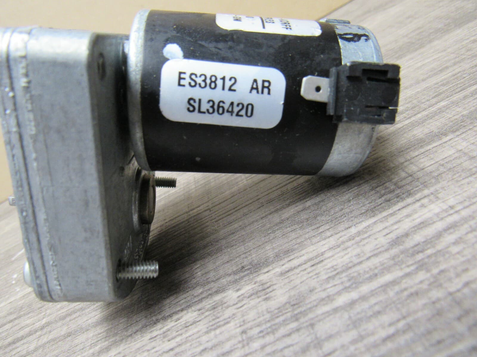 New Merkle Korff 24VDC model ES3812-AR Gear Motor Y32K - Thumbnail 2