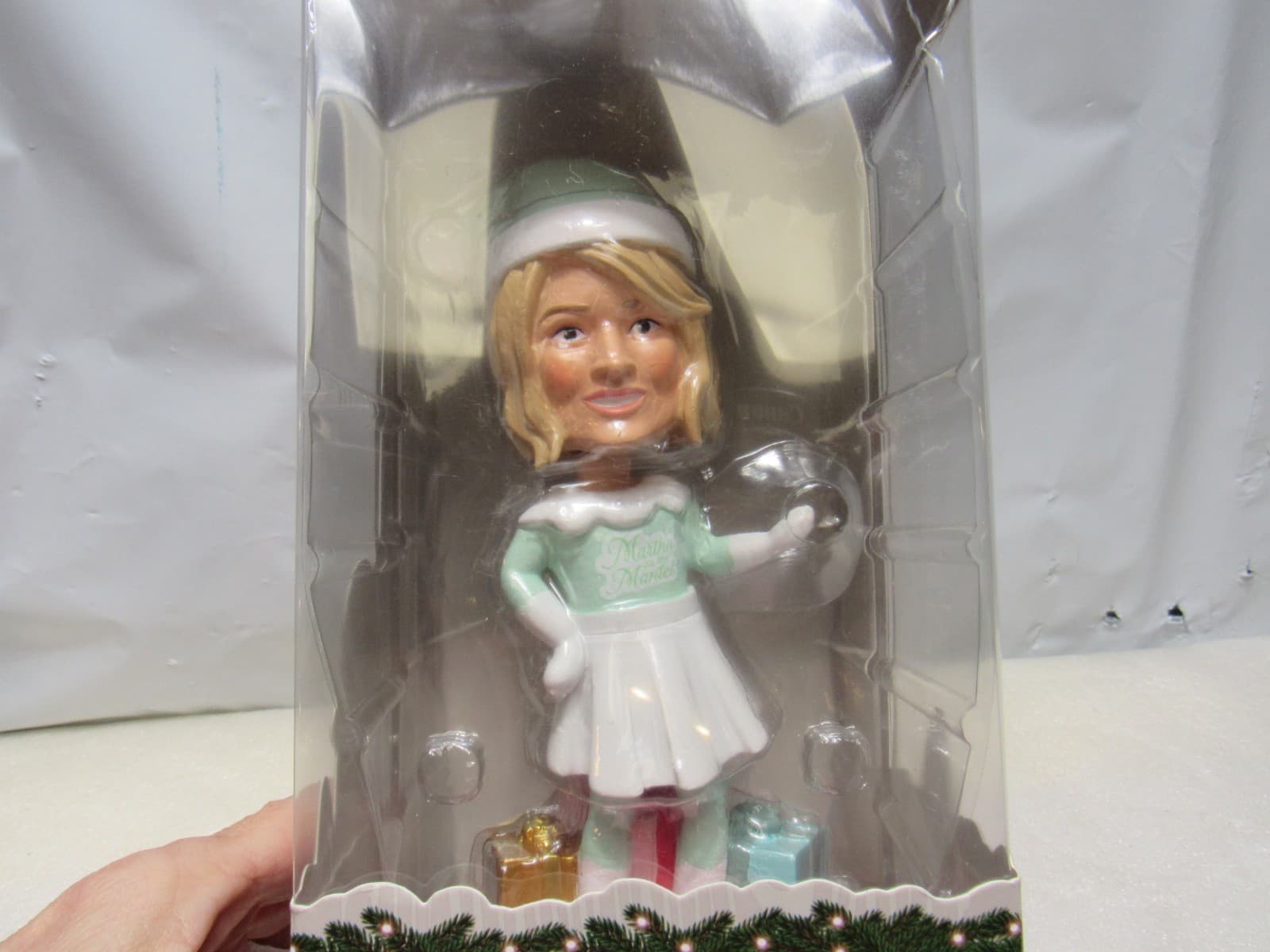 Martha Stewart Holiday Bobblehead Martha On The Mantel Christmas Decor New D57K - Thumbnail 3