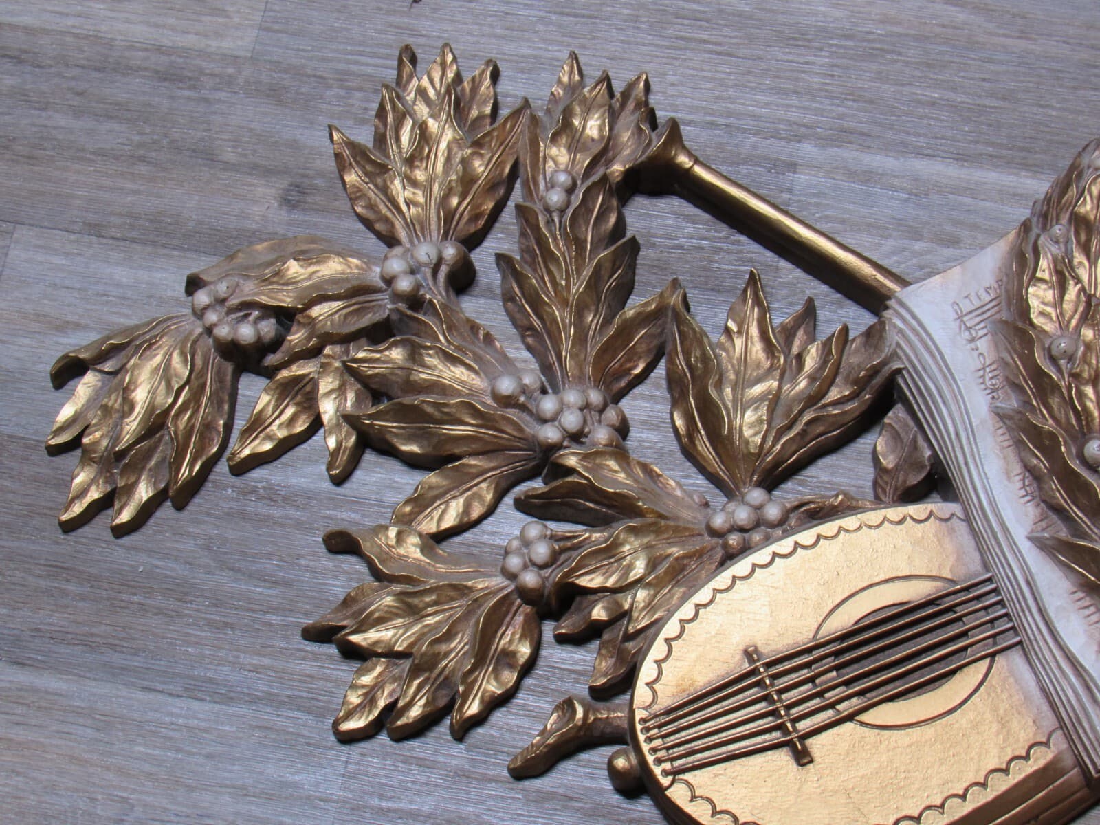 Lute Horn Wall Art Burwood 4386 USA Vintage 16" x 42" Plaque Leaves Berries P83J - Thumbnail 3