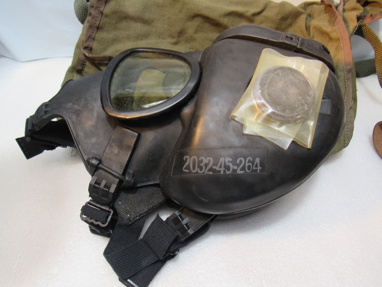 Vintage Law Inforcement Police Dept. Gas Mask W/Carrying Bag 2032-45-264 (U6JJ) - Thumbnail 6