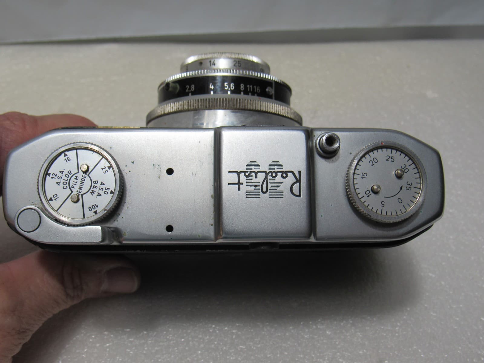 Vintage Realist 35 35mm Film Camera (U11JJ) - Thumbnail 6