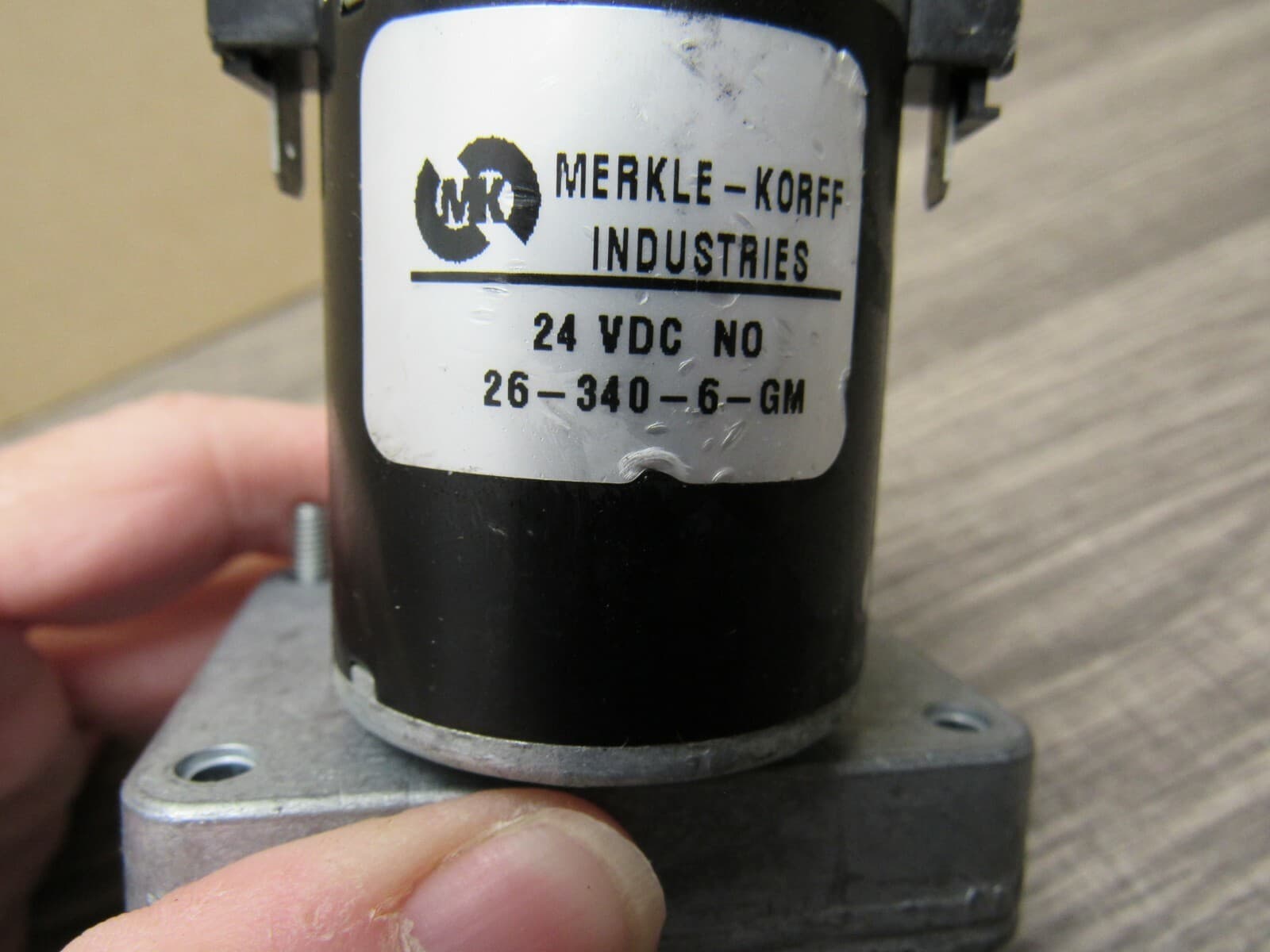 New Merkle Korff 24VDC model ES3812-AR Gear Motor Y32K - Thumbnail 3