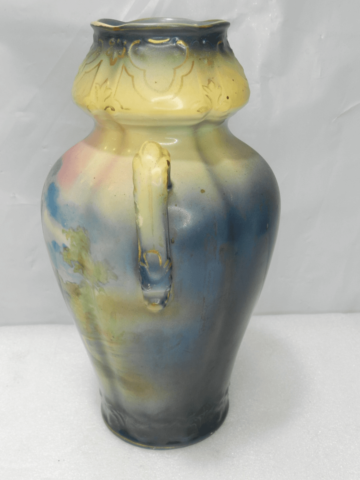 Vintage Royal Bonn 8" Castle Scene Vase Germany Double Handle (F43JJ) - Thumbnail 3