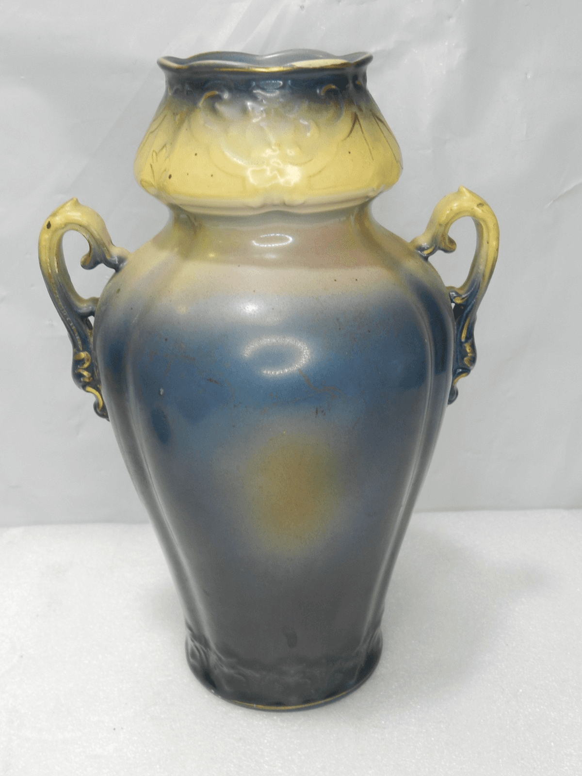 Vintage Royal Bonn 8" Castle Scene Vase Germany Double Handle (F43JJ) - Thumbnail 4