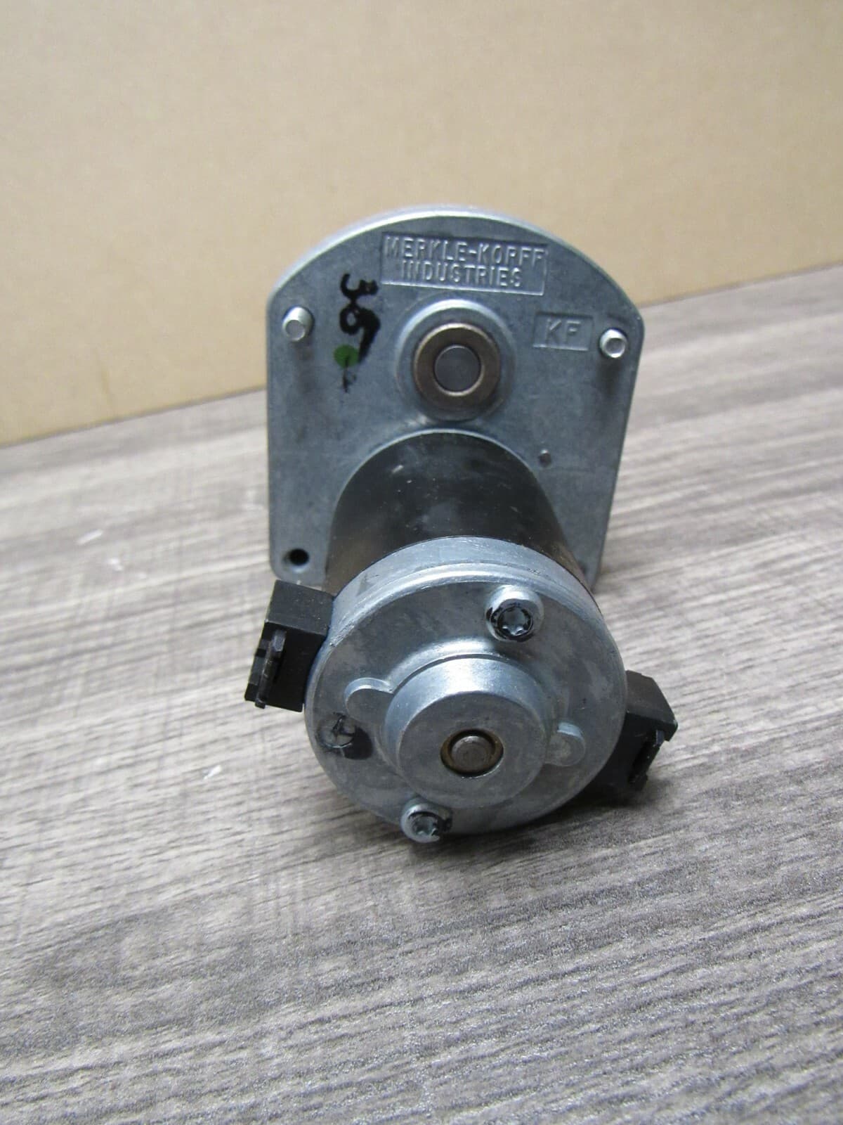 New Merkle Korff 24VDC model ES3812-AR Gear Motor Y32K - Thumbnail 6