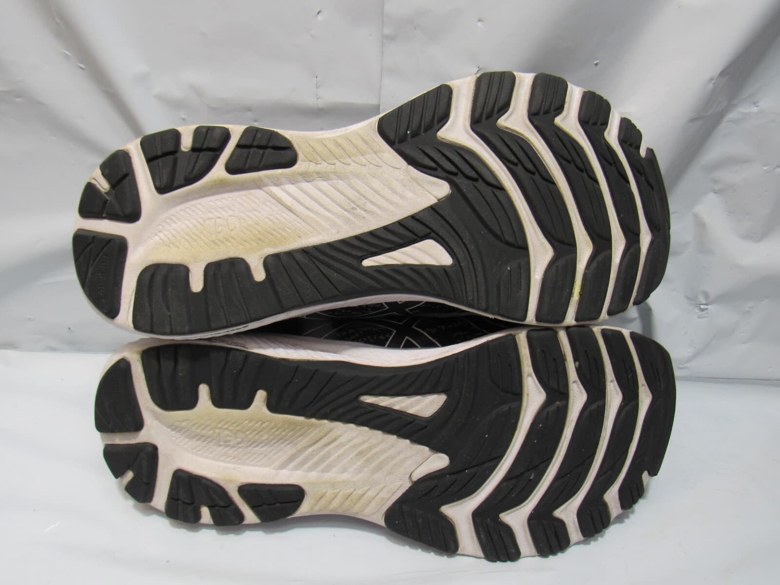 ASICS GEL-Kayano 29 Black/White Running Walking Shoes 1011B440-002 size 9.5 Q72 - Thumbnail 7