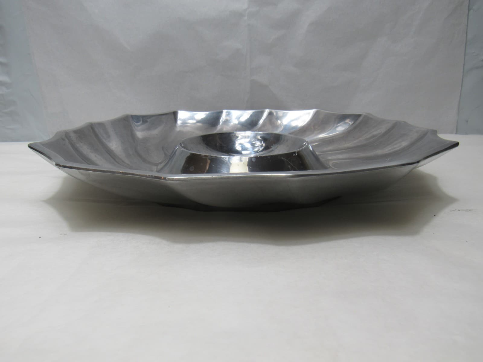 Wilton Armetale Silver Scalloped Appetizer Dip Tray Plate 10.5" (J86K) - Thumbnail 2