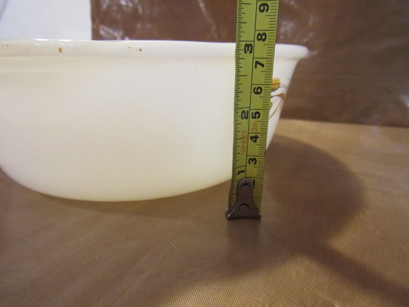 Vintage Fire King Round 2 Qt. Baking Dish Wheat Pattern #448 Milk Glass i89K - Thumbnail 7