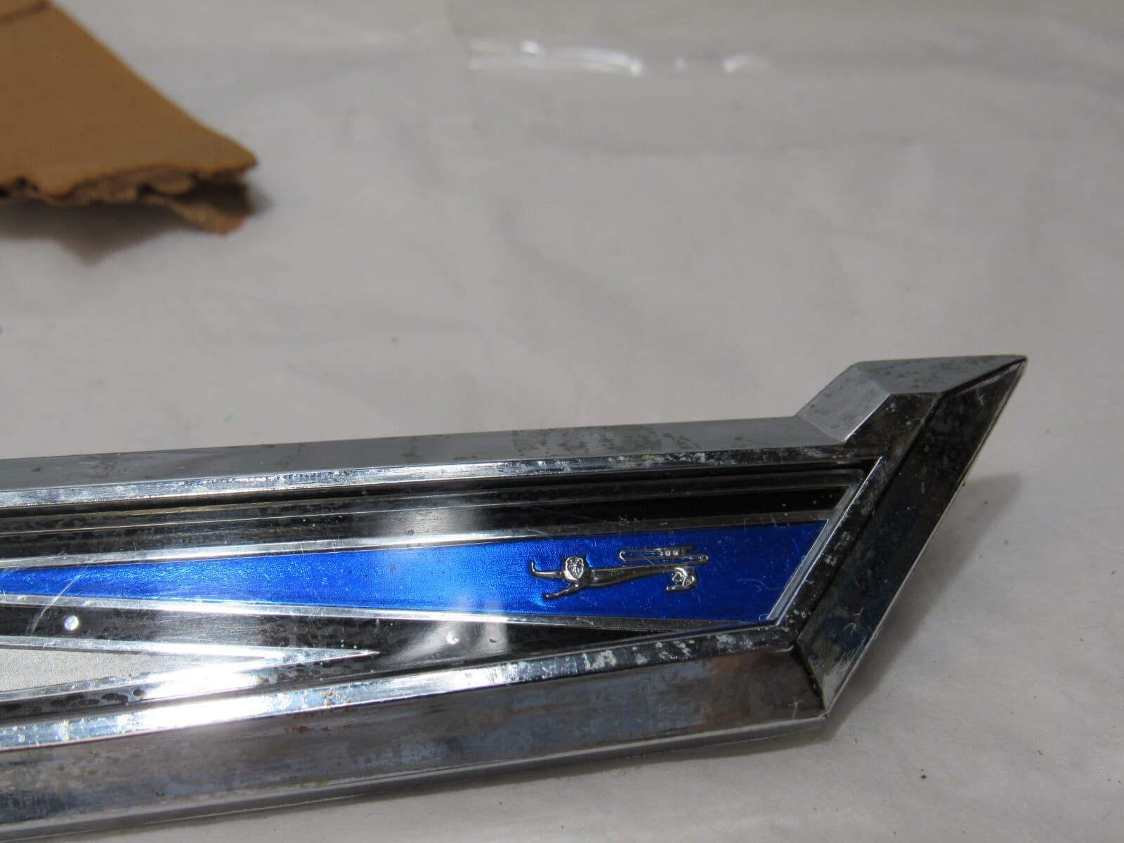 64 Ford Fairlane 500 Sport Coupe Roof Side Ornament Emblem (R95J) - Thumbnail 6
