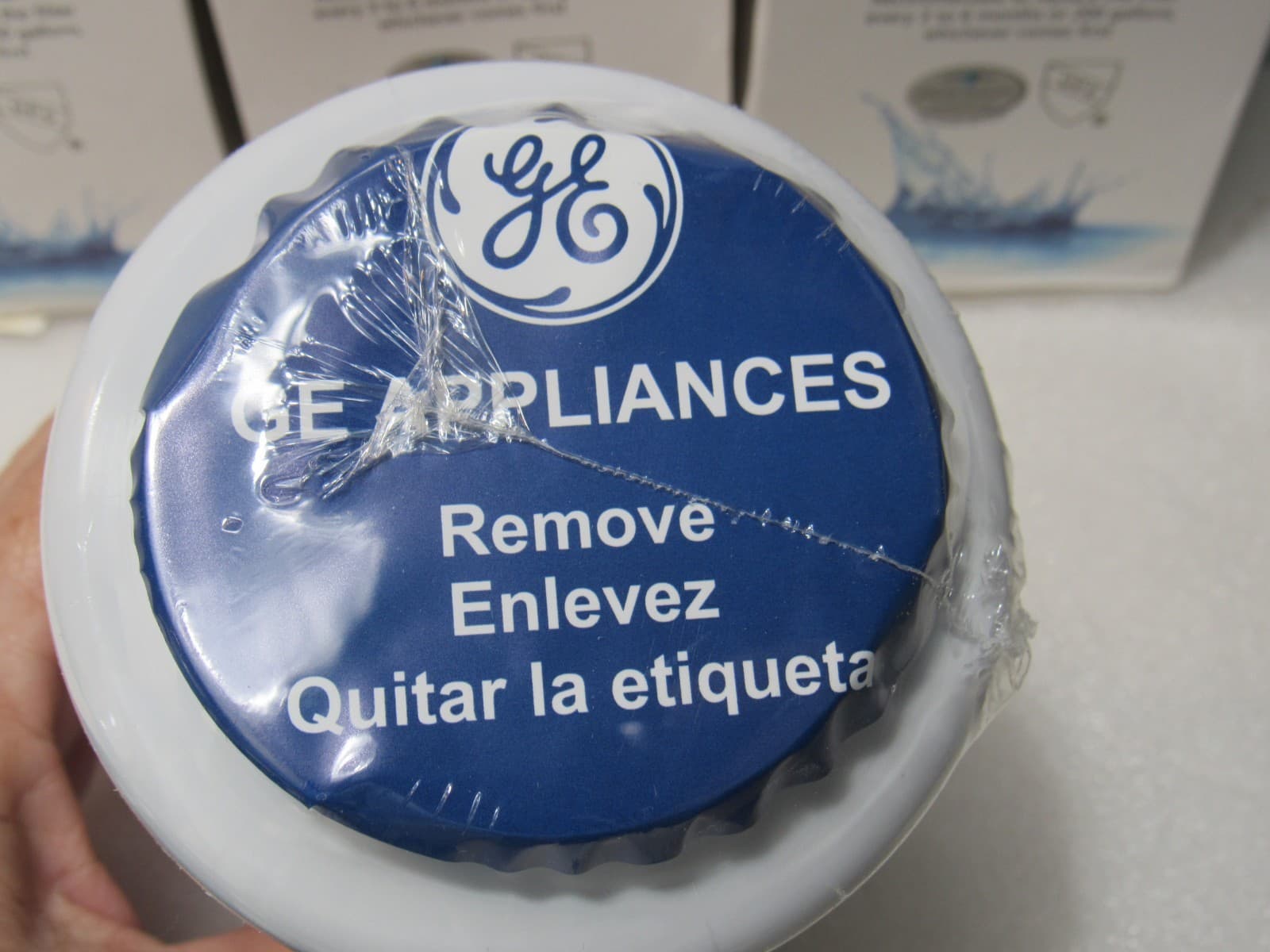 3 Elasun Refrigerator Water Filter Replacements EL-MWF-S Fits GE MWF 200Gal F65J - Thumbnail 3