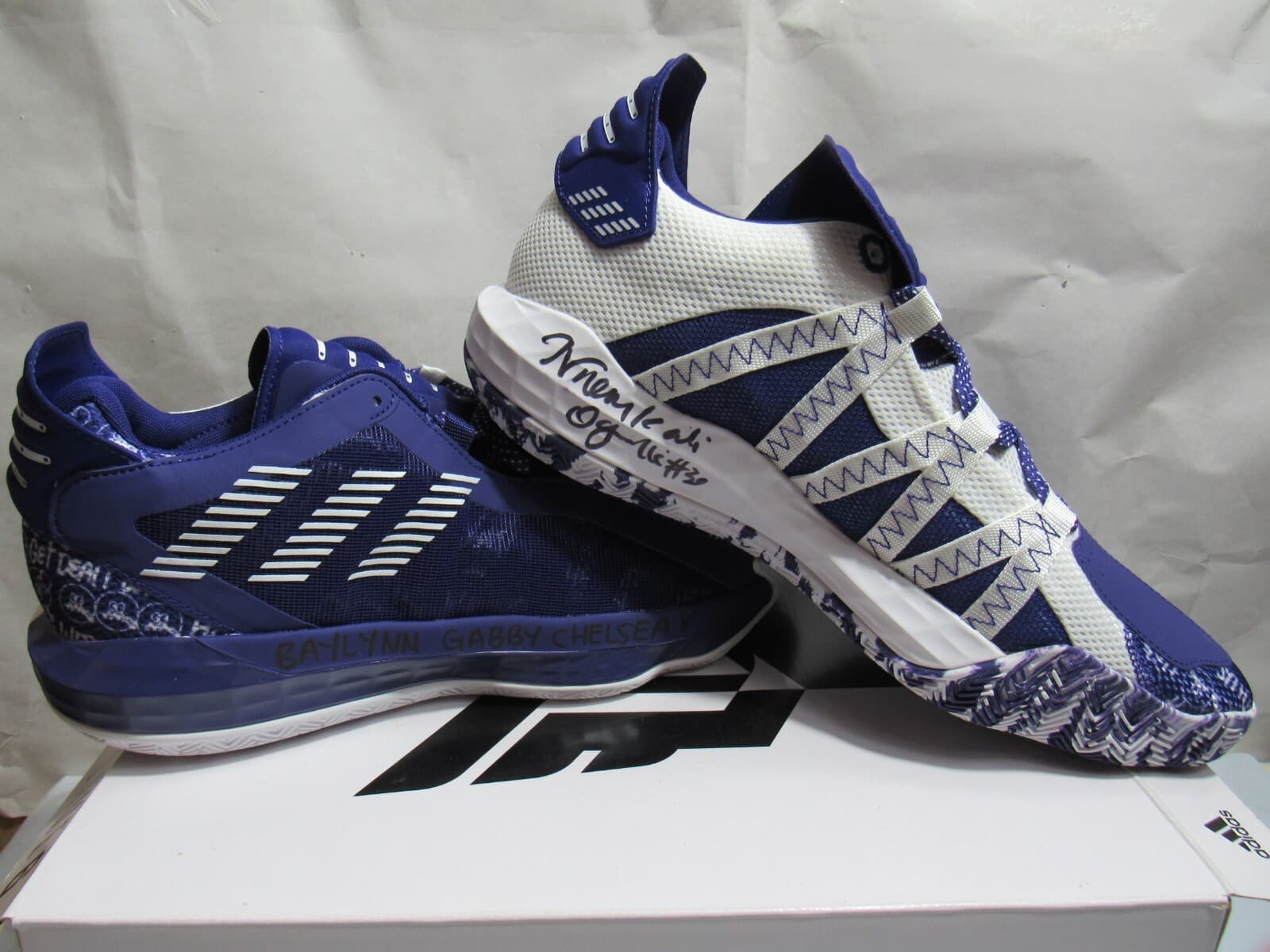 Nneka Ogwumike Signed Autographed Adidas SM Dame 6 Team Shoes WNBA Size 12 H43K - Thumbnail 2
