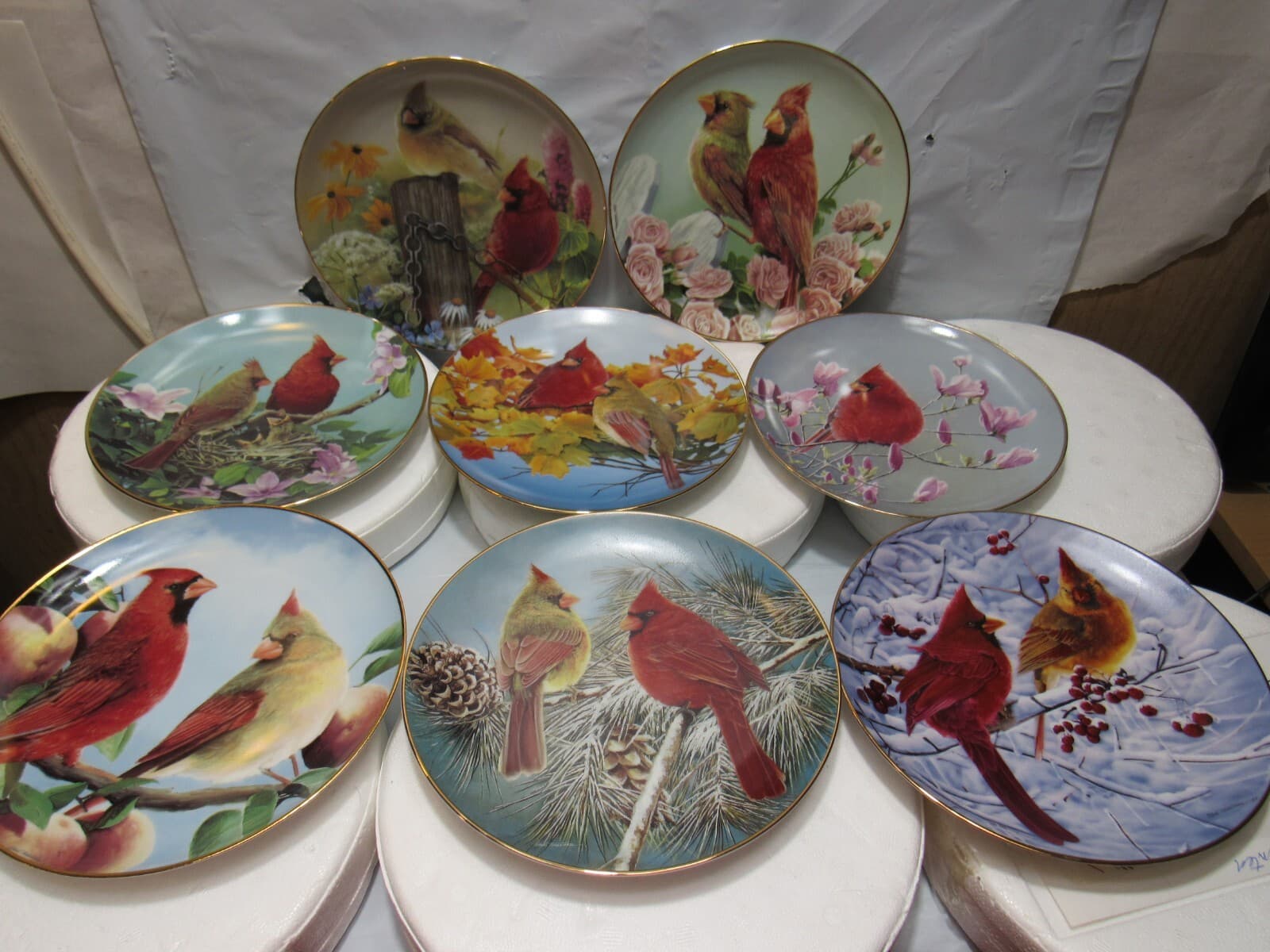8 Danbury Mint Collector Plate Cardinals for All Seasons -Bob Travers (O40M) - Thumbnail 2
