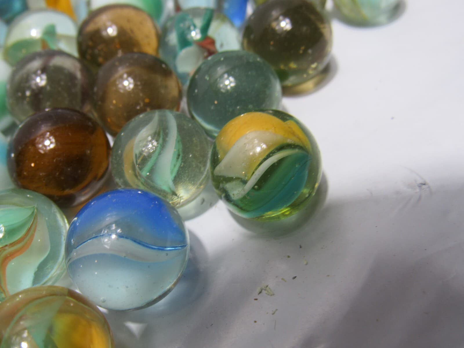 Lot Of 175+ Vintage Assorted Glass Marbles Mixed Colors (O55K) - Thumbnail 6