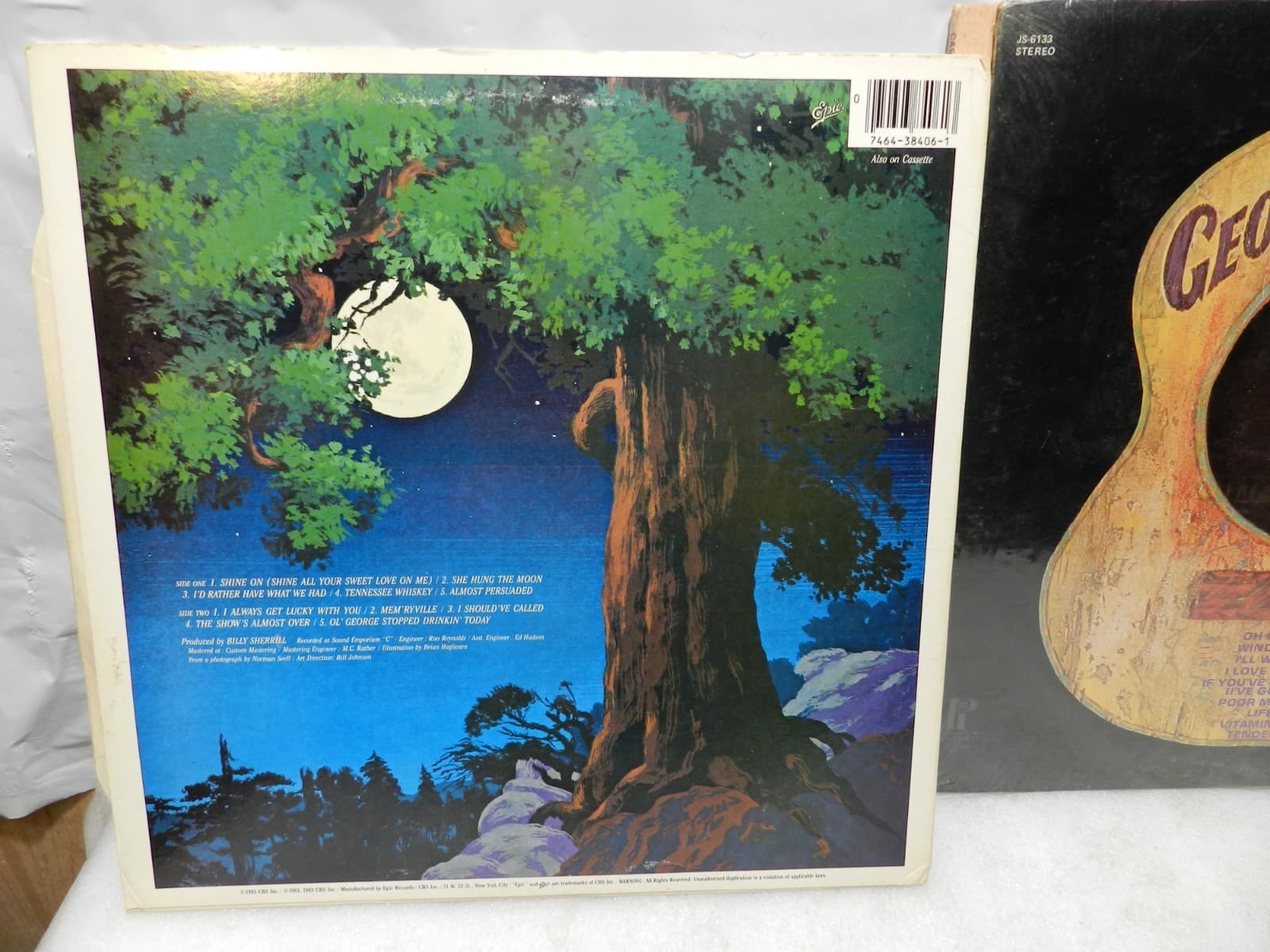 3 George Jones Vinyl Albums Shine On, Flowers for Mama & Oh Lonesome Me (L72JJ) - Thumbnail 4