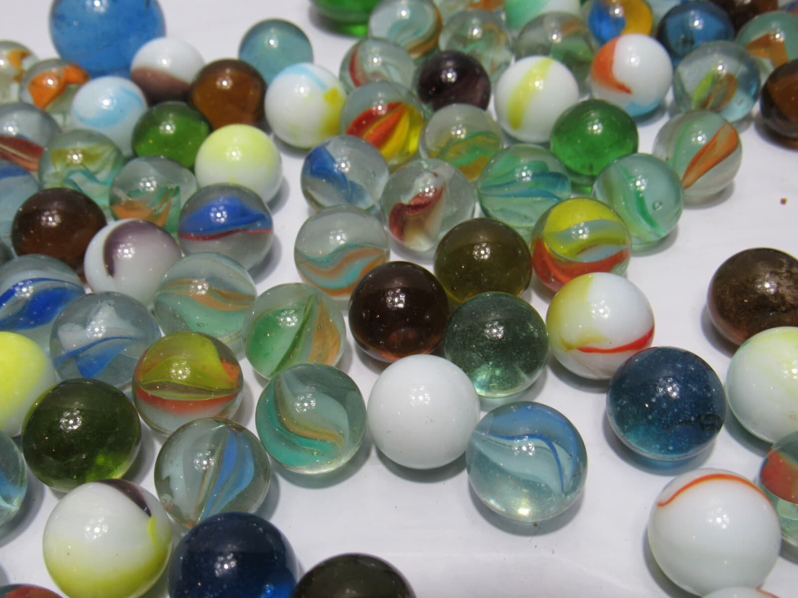 Lot Of 175+ Vintage Assorted Glass Marbles Mixed Colors (O55K) - Thumbnail 9