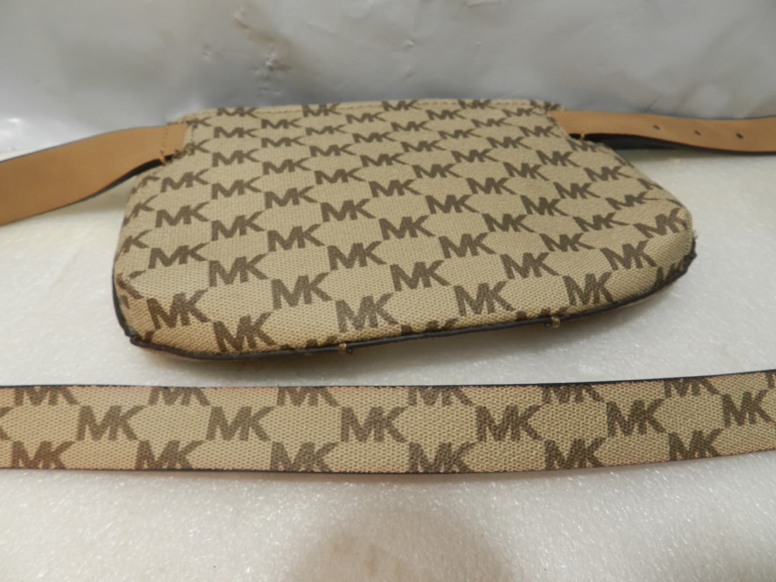Michael Kors Signature Logo Fanny/Hip Pack Belt Bag Large/XL Tan/White New (X4K) - Thumbnail 5