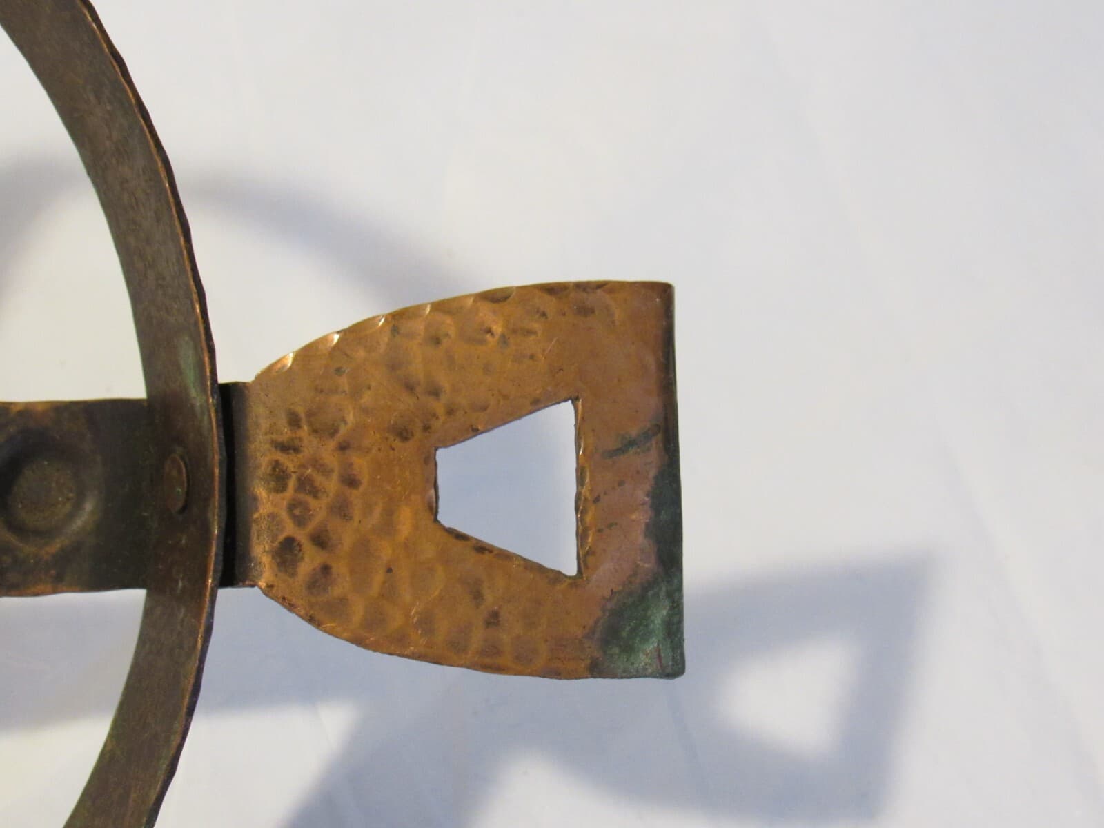 Antique Hammered Copper Stoneware Pot Dish Cradle Carrier Stand Trivet Z68S - Thumbnail 4